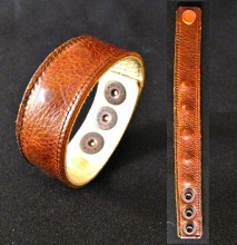 Slimline Magnetic Leather wristband, suits smaller wrists.  UNIPOLAR Containing Rare Earth Magnets, facing North (alkaline to the body)